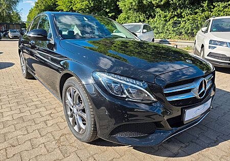 Mercedes-Benz C 180 C -Klasse/Limousine/Pano/Navi/Parkassi/17"