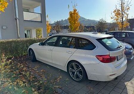 BMW 325d Touring Advantage Advantage