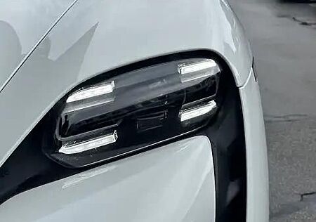 Porsche Taycan Performance Plus "21 Z."Luftfederung"Pano