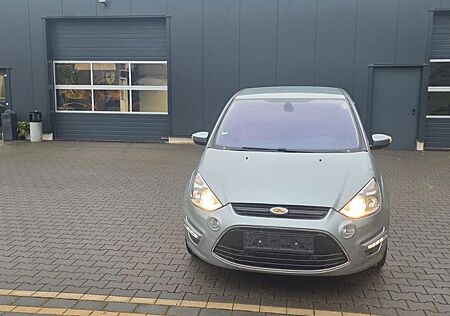 Ford S-Max Titanium