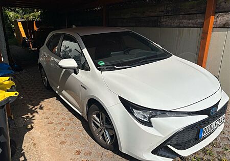 Toyota Corolla 1,8 Hybrid -