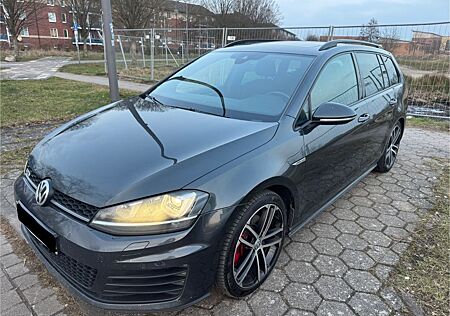 VW Golf Volkswagen 2.0 TDI GTD Panorama ACC Navi 2. Hand