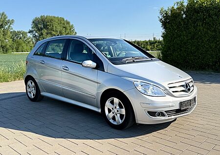 Mercedes-Benz B 200 *Leder *Klima *SHZ *TÜV05/26 *Anh.Kuppl.