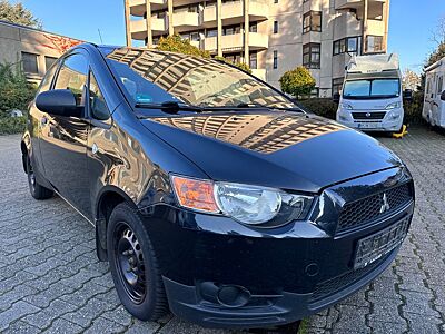 Mitsubishi Colt Lim. 3-trg. Inform/Klimaaut/Tüv 12/26