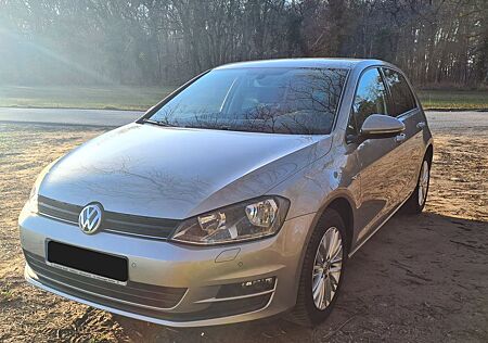 VW Golf Volkswagen 1.2 TSI BMT "CUP" Navi/ PDC / viele Extras