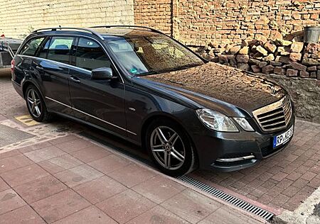 Mercedes-Benz E 220 CDI T BlueEFFICIENCY AVANTGARDE AVANTGARDE