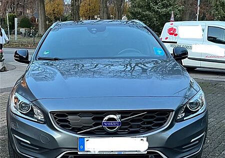 Volvo V60 CC V60 Cross Country D4 AWD 5-Zylinder Dieselmotor