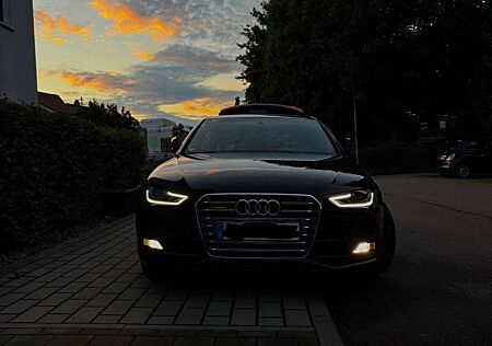 Audi A4 2.0 TFSI quattro S line TÜV NEU!