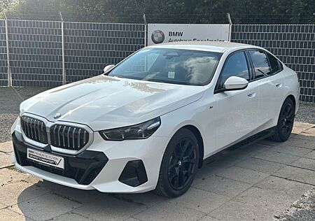 BMW 520 d M Sport AHK el. Komforts. Driv.Plus HeadUp