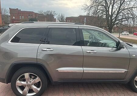 Jeep Grand Cherokee Overland 3.0 V6 M.-Jet 184kW ...
