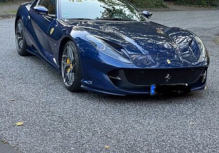 Ferrari 812 6.5 V12 Superfast DCT F1