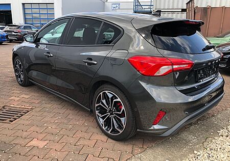 Ford Focus Lim. ST-Line+Autom.+Panoramadach+AHK+