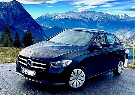 Mercedes-Benz B 250 21.340 netto Garantie Panorama Business Keyless