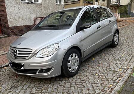 Mercedes-Benz B 150 Scheckheftgepfleg. 3-Zonen Klima, Bi-Xenon