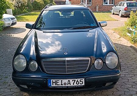 Mercedes-Benz E 220 CDI T ELEGANCE Elegance