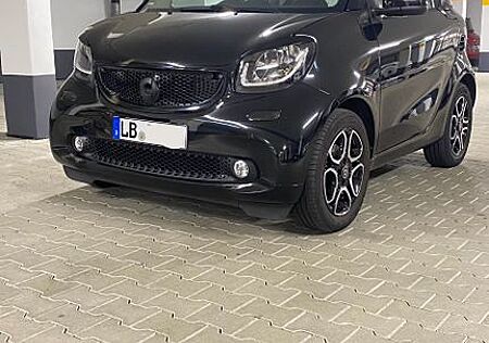 Smart ForTwo 453 TÜV neu Prime 90PS Pano Leder LED