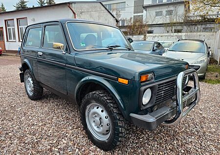 Lada Niva Only AHK*4x4*CD-Radio*Tüv Neu*