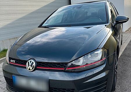 VW Golf Volkswagen 2.0 TSI DSG BMT GTI