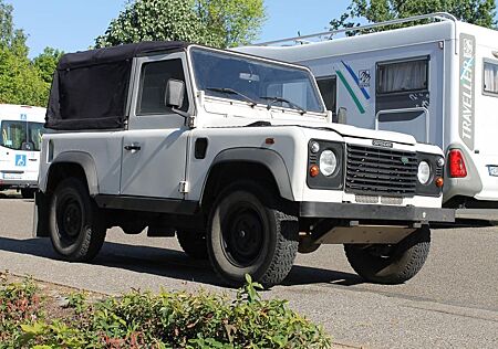Land Rover Defender 90 Td5 Station Wagon Softtop