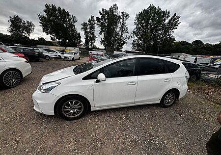 Toyota Prius + 1.8-l-VVT-i -
