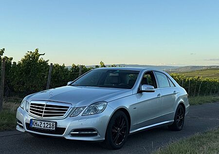 Mercedes-Benz E 220 CDI BlueEFFICIENCY AVANTGARDE
