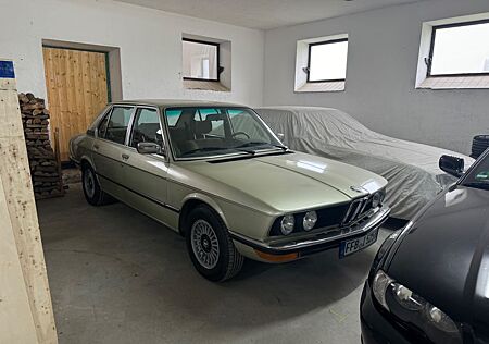 BMW 525 *großer 6 Zylinder