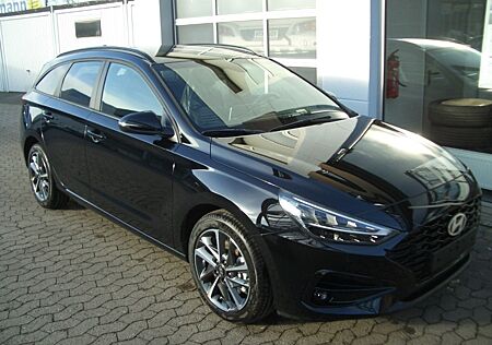 Hyundai i30 i30cw MJ25 1.0 T-GDI DCT Advantage, Navi, LED