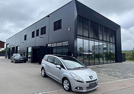 Peugeot 5008 gebraucht kaufen Peugeot 5008 1.6 HDI Aut Navi 7 Sitze Panorama
