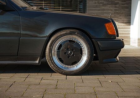 Mercedes-Benz E 36 AMG 300 E - 24V 3.4 AMG / Code 990 / 33J. ein Halter