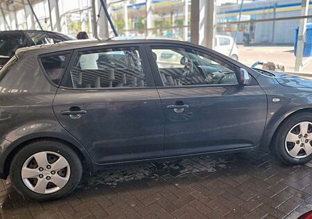Kia Cee'd / Ceed 1.6 CVVT EX EX