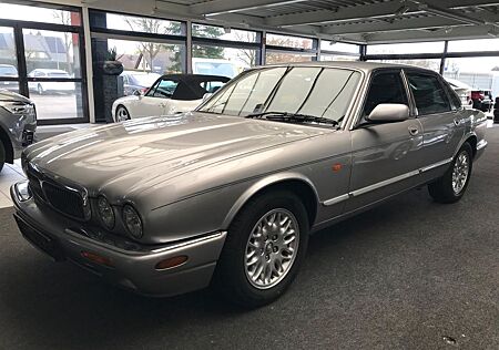 Jaguar XJ8 3,2 V8 Executive Tüv Neu!! Tausch / Inzahl.