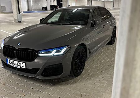 BMW 530e LCI Grantie M-Packet