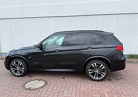 BMW X5 xDrive40e - H/K_AHK_H/D_Pano_360_LHz_CarPlay