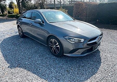 Mercedes-Benz CLA 180 Shooting Brake CLA 180d 2.0cc Shooting Brake ,15545€Netto