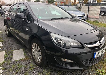 Opel Astra J Lim. 5-trg. Style