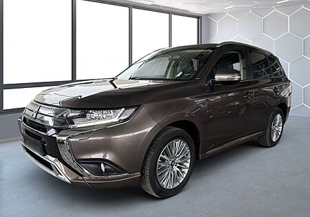 Mitsubishi Outlander 2.4 MIVEC PLUG-IN HYBRID 4WD Diamant