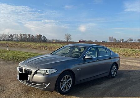 BMW 528i 6 Zylinder