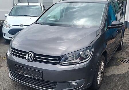 VW Touran Volkswagen Style
