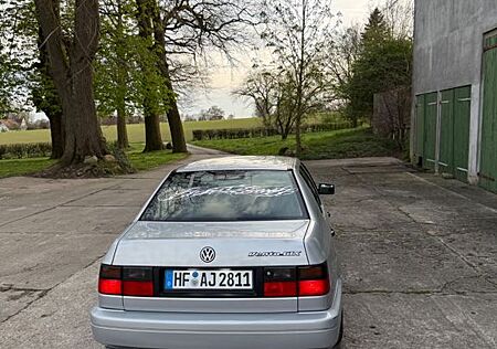 Volkswagen Vento 1.8 GLX GLX