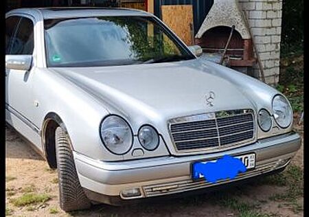 Mercedes-Benz E 230 ELEGANCE Elegance