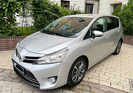 Toyota Verso 2.2l D-4D Executive Automatik 7-Sitzer