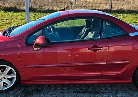 Peugeot 207 CC mit Sport Auspuss und Fahrwerk