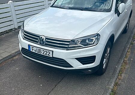 VW Touareg Volkswagen 3.0 V6 TDI SCR 150kW Tiptronic -