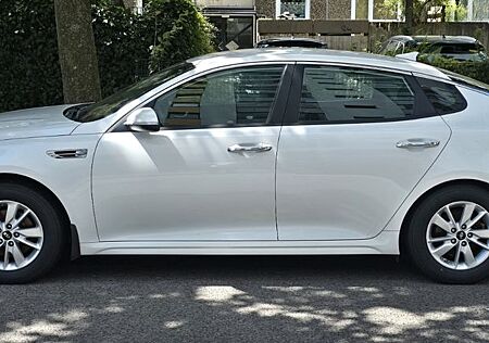 Kia Optima 2.4 T-GDI Auto