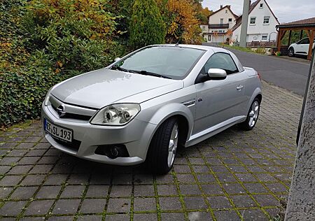 Opel Tigra 1.8 - OPC Line