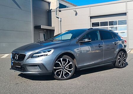 Volvo V90 Cross Country V40 Cross Country D3 Momentum TüV neu bis 10/26