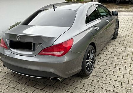 Mercedes-Benz CLA 250 gebraucht kaufen Mercedes-Benz CLA 250 DCT 4MATIC Urban Urban