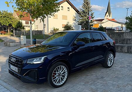 Audi Q2 35 TFSI S line mit Garantie, Optik schwarz