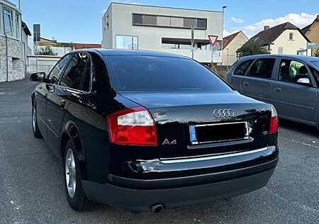 Audi A4 1.6 -