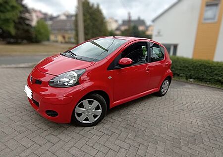 Toyota Aygo (X) Aygo 1,0 Cool Red, TÜV + Bremsen neu